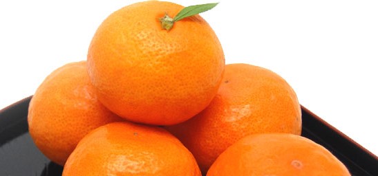 紅が濃いみかん